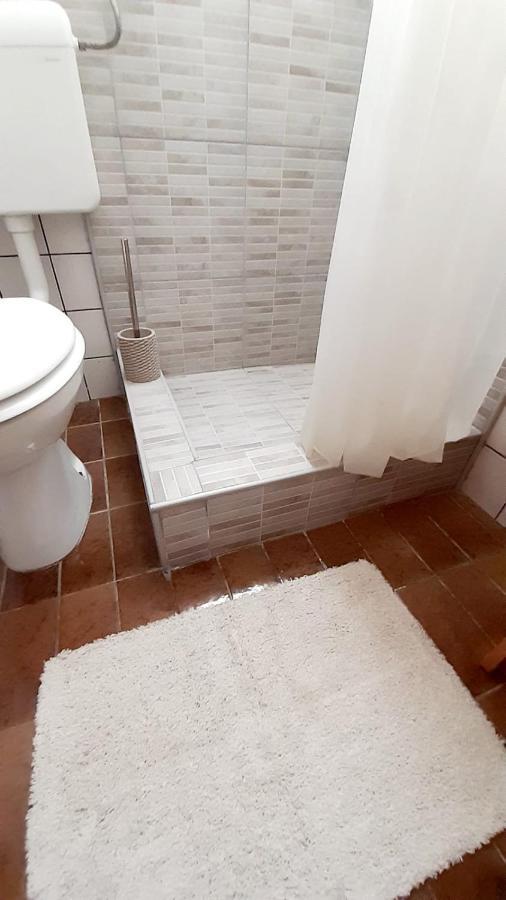 Apartman Ivan Vir Esterno foto