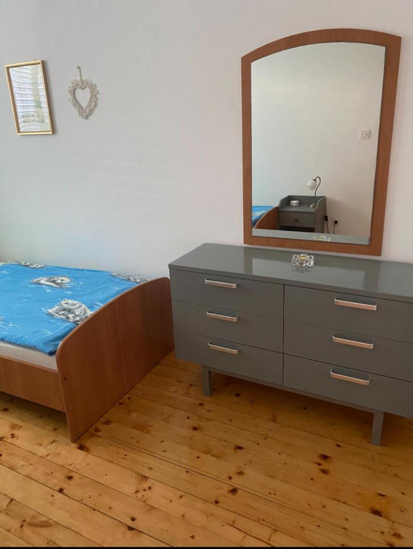 Apartman Ivan Vir Esterno foto
