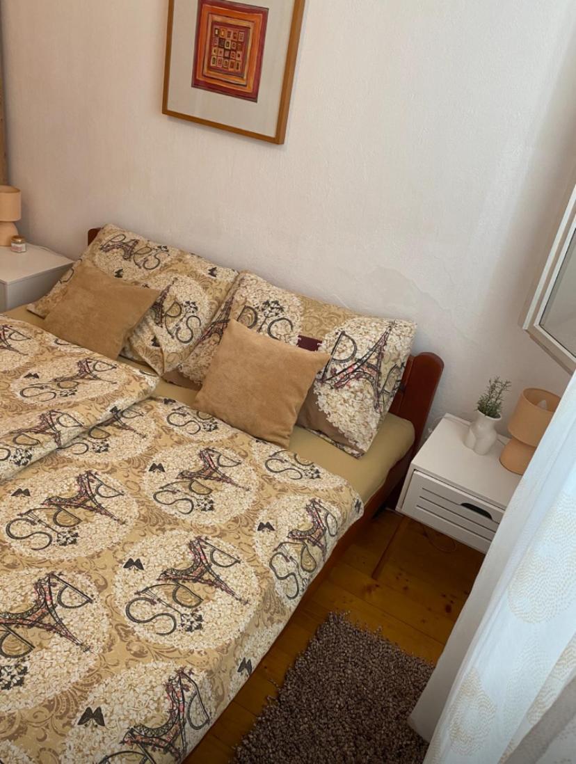 Apartman Ivan Vir Esterno foto